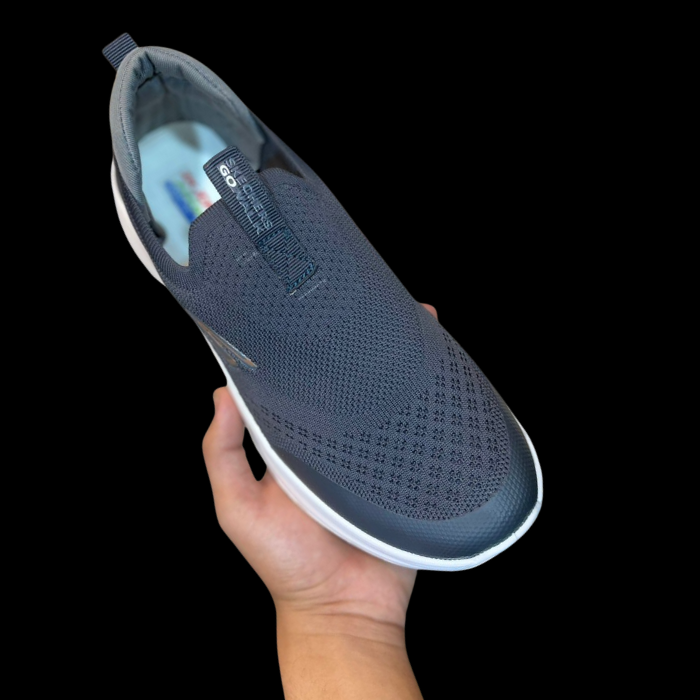 F105 Men’s Black Slip-On Sneakers – Lightweight Mesh Casual Daily Wear Shoes