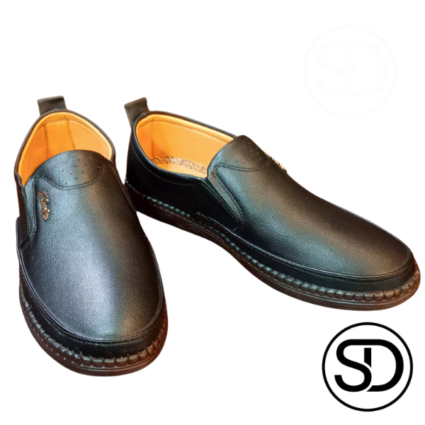 Men’s Classic Brown Clark Shoes – Comfortable Slip-On & Everyday Wear