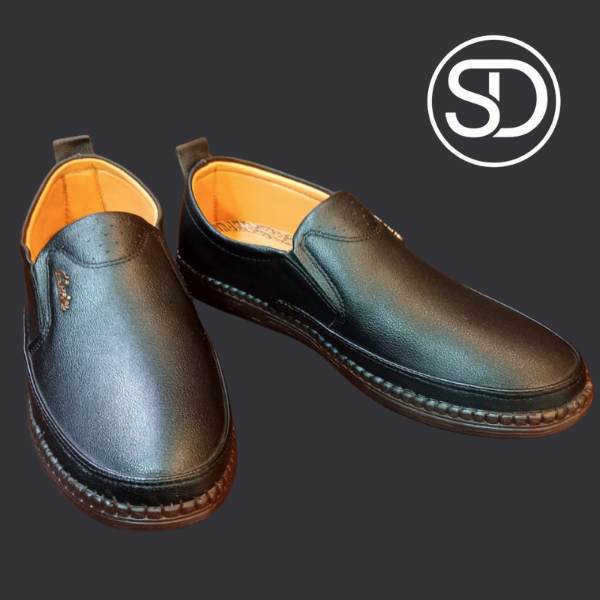 Men’s Classic Brown Clark Shoes – Comfortable Slip-On & Everyday Wear