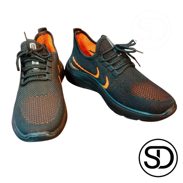 Women’s Lightweight Sports Sneakers – Breathable, Cushioned & Trendy (IS44)