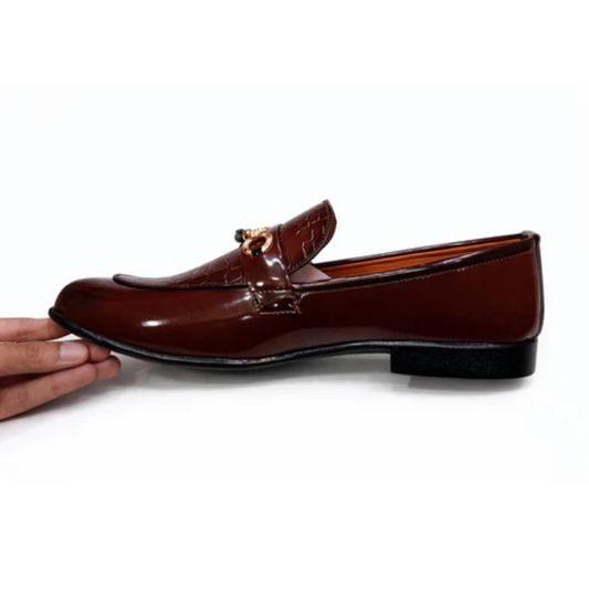 Men’s Crocodile-Texture Loafers – Premium Formal Slip-On Shoes with Gold Buckle (Black & Brown)