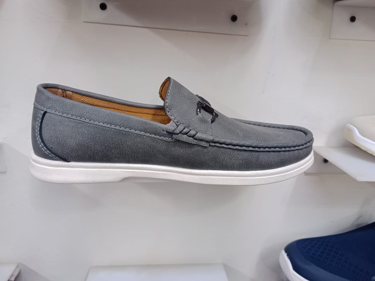 Style Deal Men’s Premium Textured Grey Loafers – Elegant Handcrafted Slip-On Shoes for Men | StyleDeal.pk