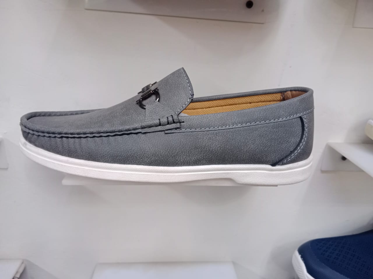 Style Deal Men’s Premium Textured Grey Loafers – Elegant Handcrafted Slip-On Shoes for Men | StyleDeal.pk